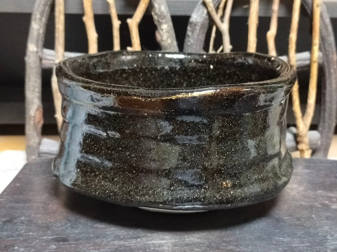 ♥織部黒　茶碗　在銘　桐箱　仕覆付き　骨董　織部　瀬戸黒　引出黒　唐九郎