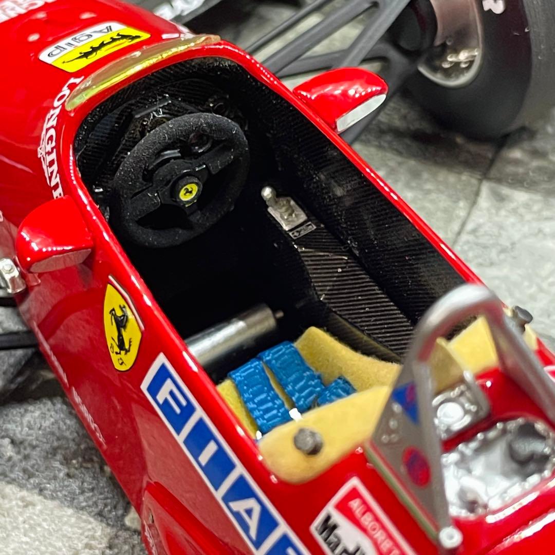 カスタム品 1/18 GP replicas フェラーリ 126C4 1984