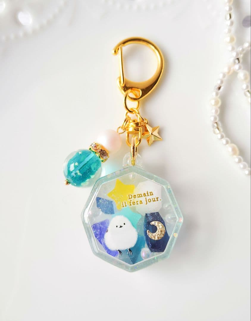 〈シャカシャカモールド・星屑〉シマエナガのバッグチャーム