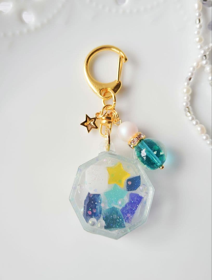 〈シャカシャカモールド・星屑〉シマエナガのバッグチャーム