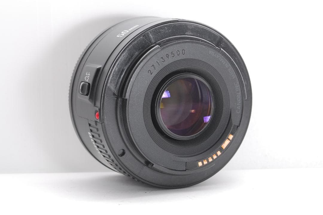 背景ボケが簡単に　大人気単焦点レンズ　Canon EF 50mm Ⅱ F1.8