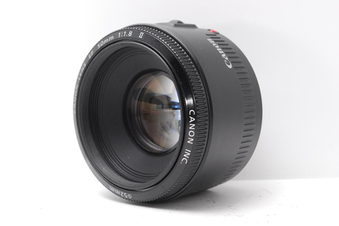 背景ボケが簡単に　大人気単焦点レンズ　Canon EF 50mm Ⅱ F1.8