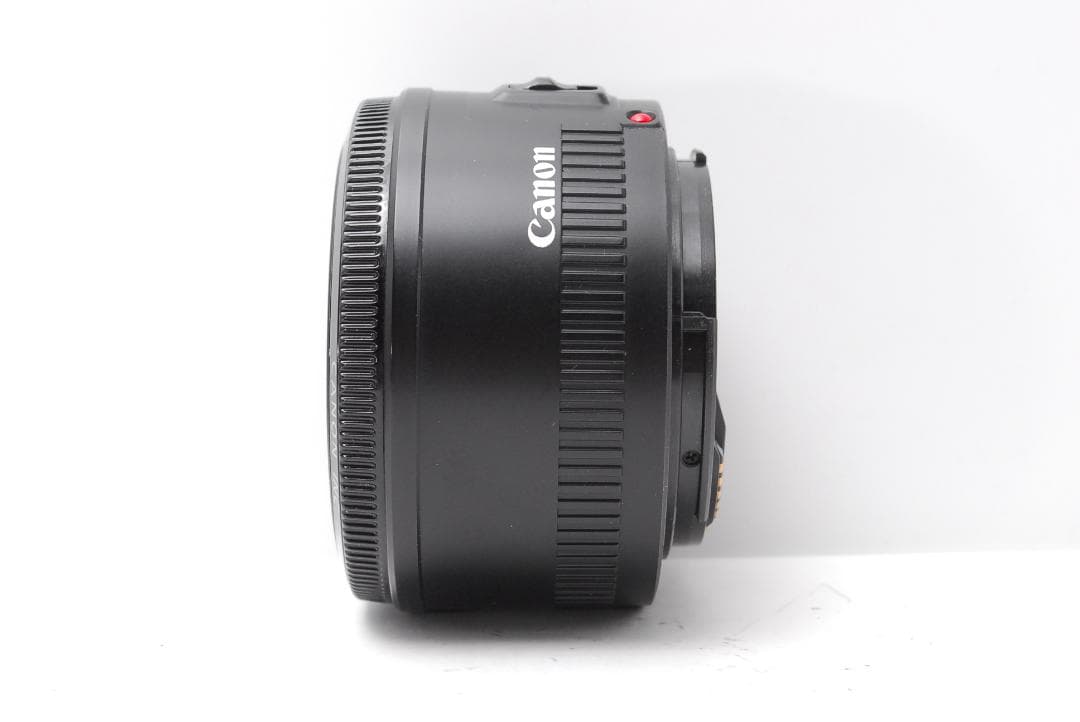 背景ボケが簡単に　大人気単焦点レンズ　Canon EF 50mm Ⅱ F1.8