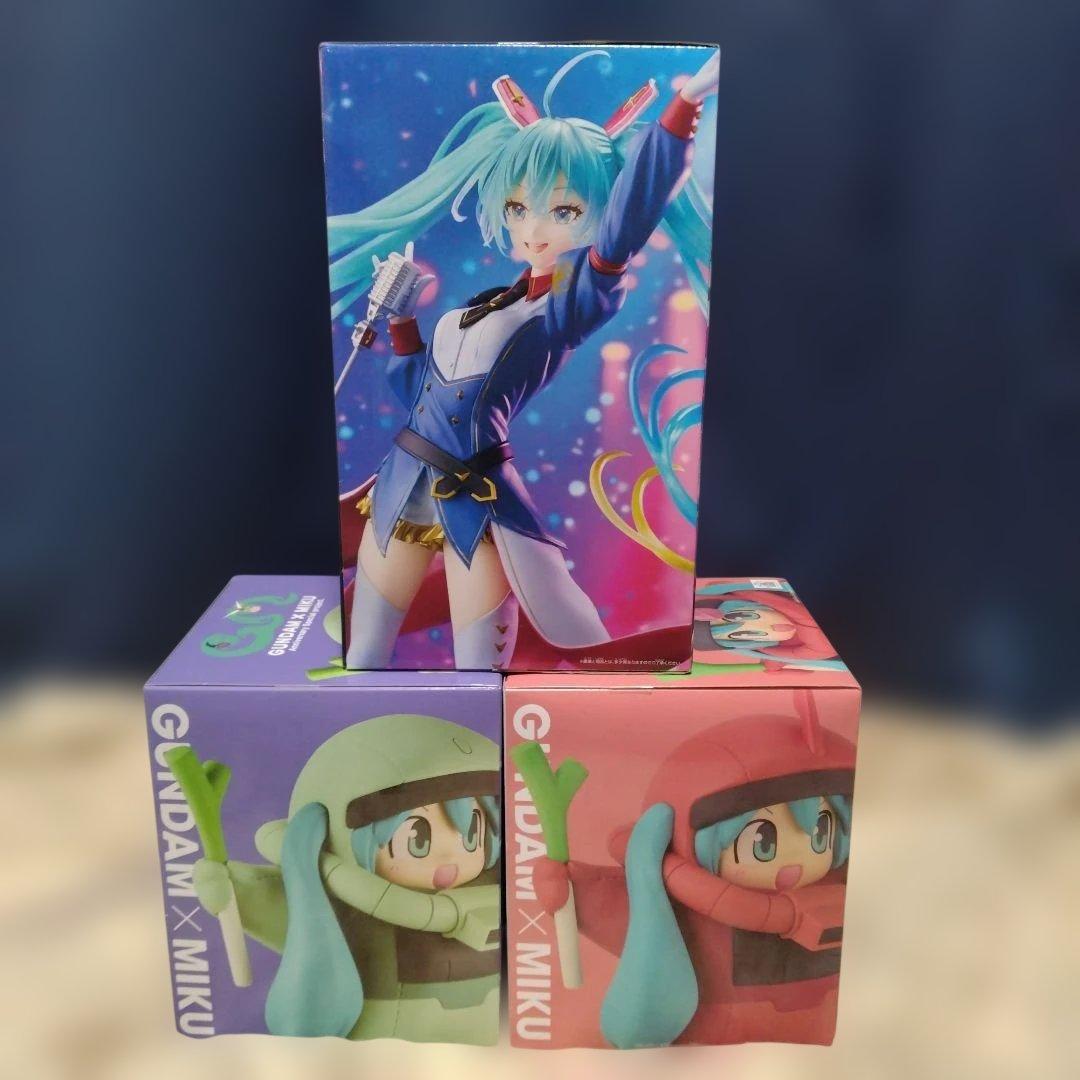 ガンダム45周年×初音ミク フィギュアセット シャア＆ザク