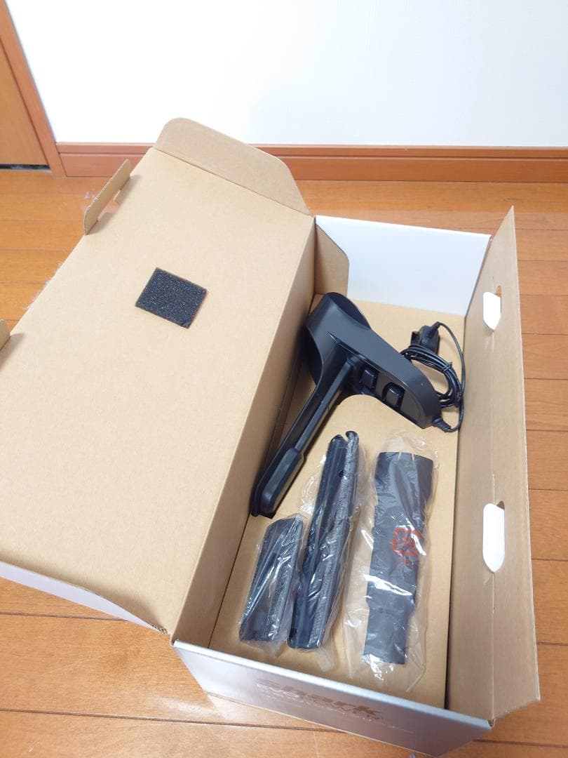 shark シャーク EVOPOWER W20 充電式ハンディクリーナー