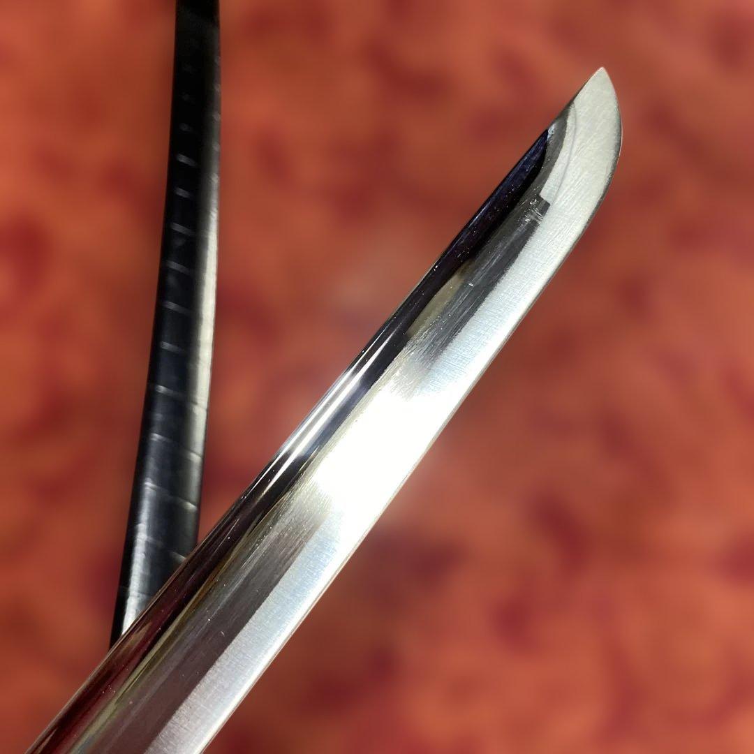 高級模造刀 黒柄黒鮫皮 鉄地海鼠透し丸鍔 斜め巻黒鞘