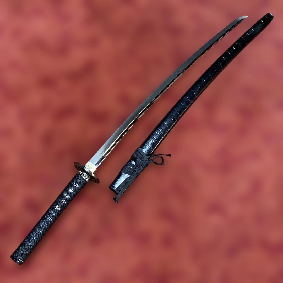 高級模造刀 黒柄黒鮫皮 鉄地海鼠透し丸鍔 斜め巻黒鞘