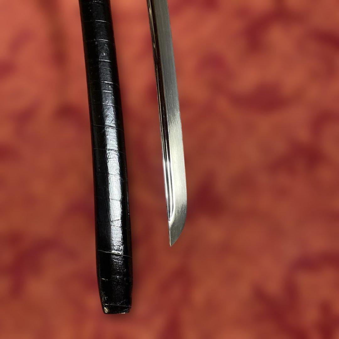 高級模造刀 黒柄黒鮫皮 鉄地海鼠透し丸鍔 斜め巻黒鞘