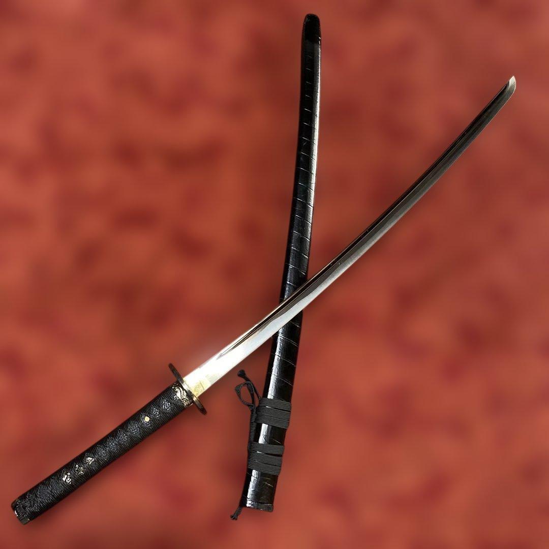 高級模造刀 黒柄黒鮫皮 鉄地海鼠透し丸鍔 斜め巻黒鞘