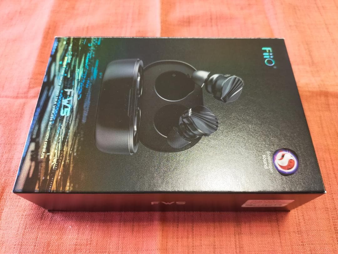 FIIO FW5 Bluetooth ワイヤレスイヤホン。