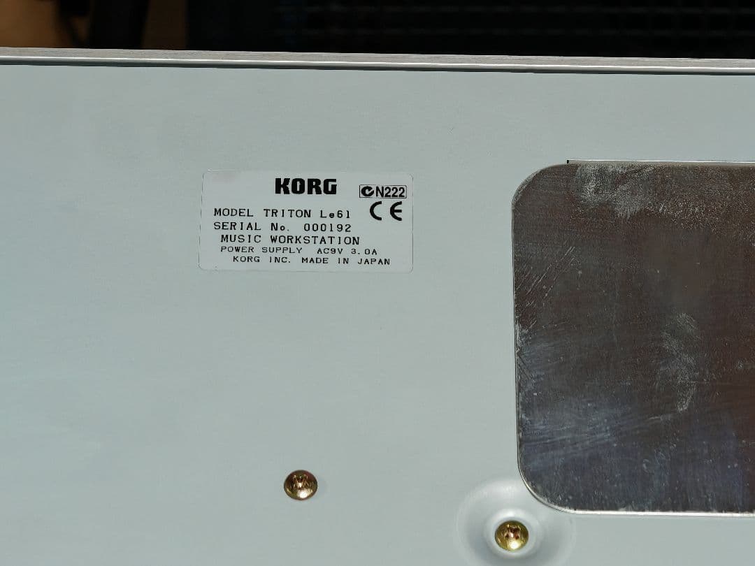 KORG Triton Le 61key シンセサイザー