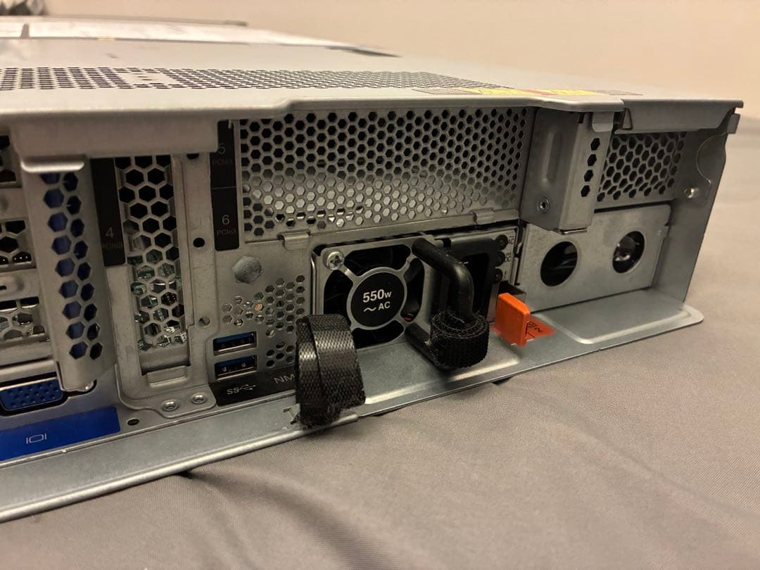 未使用 IBM ThinkSystem SR650 FS 7X06A02BJP