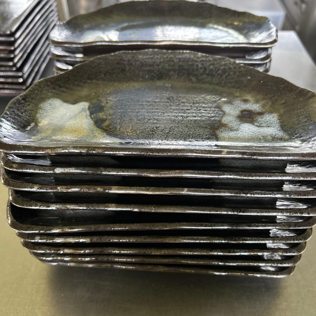 黒皿 複数枚セット　半月　波型