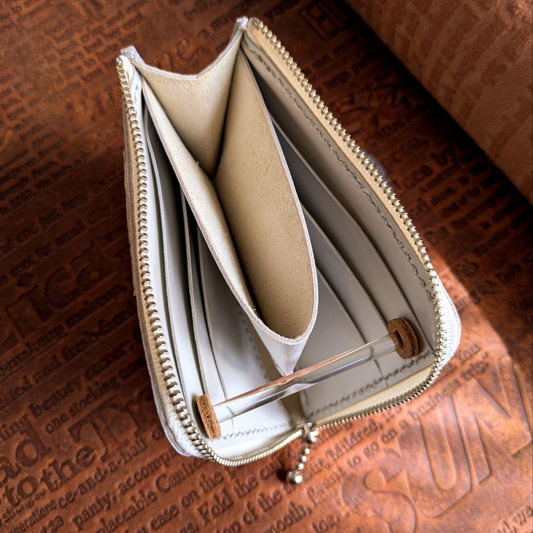 カードポケット付＊シルバーレザーと緑ドットのL字ファスナーコンパクト財布＊本革