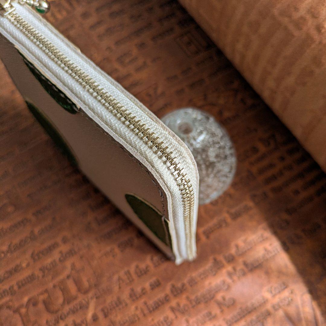 カードポケット付＊シルバーレザーと緑ドットのL字ファスナーコンパクト財布＊本革