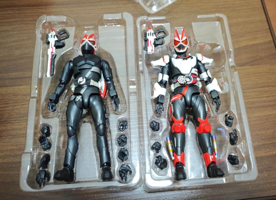 S.H.Figuarts仮面ライダーギーツ マグナムブースト／エントリーフォーム