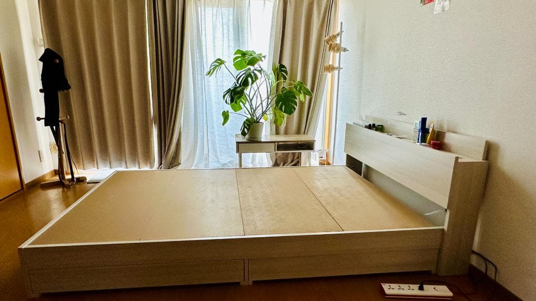 収納棚付き木製セミダブルベッドフレーム