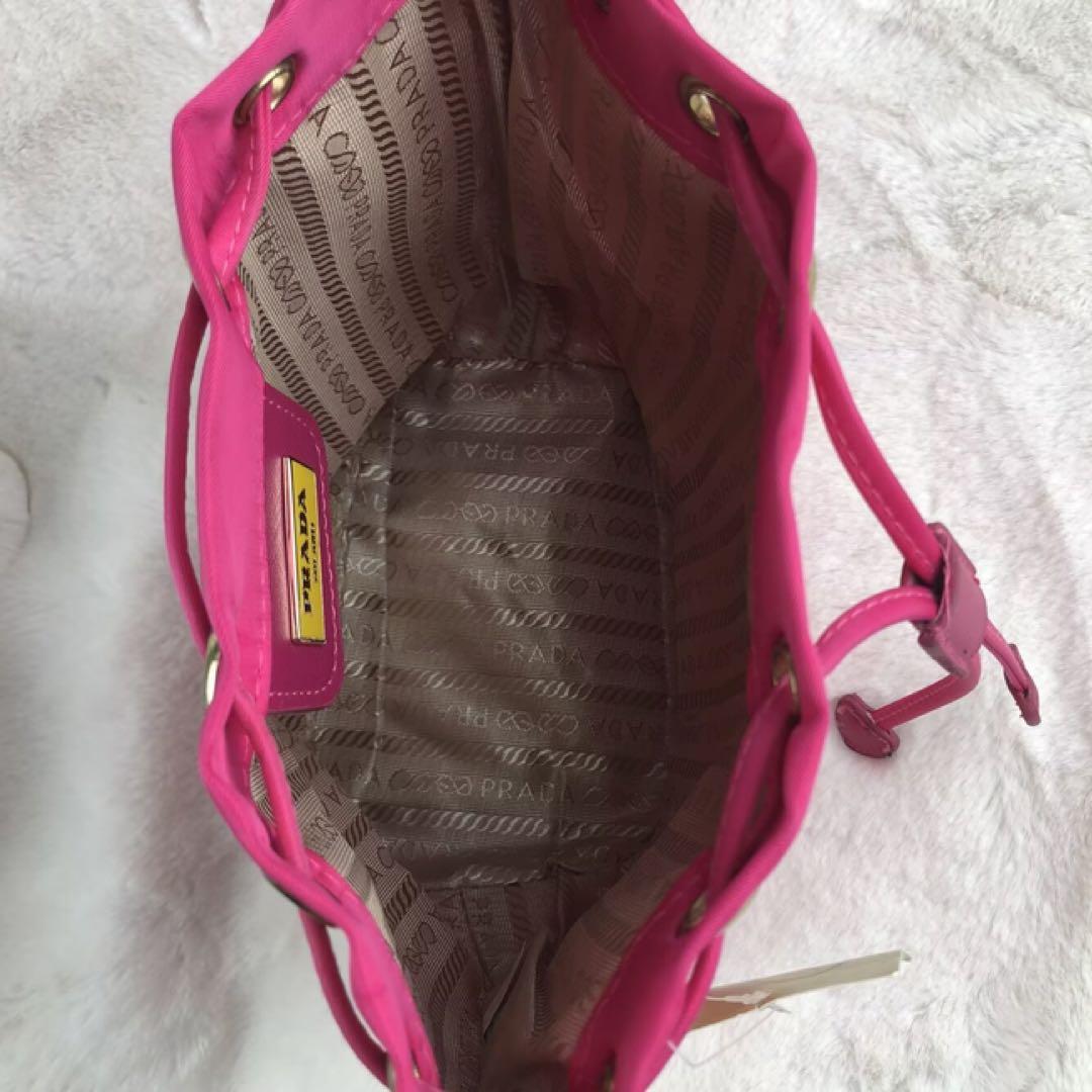 PRADA ノベルティ 巾着型 ナイロン ポーチ ピンク pr1