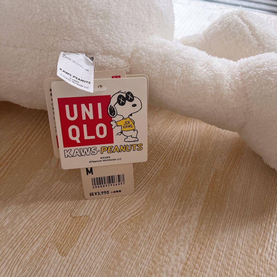 新品✨️ UNIQLO KAWS PEANUTS スヌーピー ぬいぐるみ ユニクロ