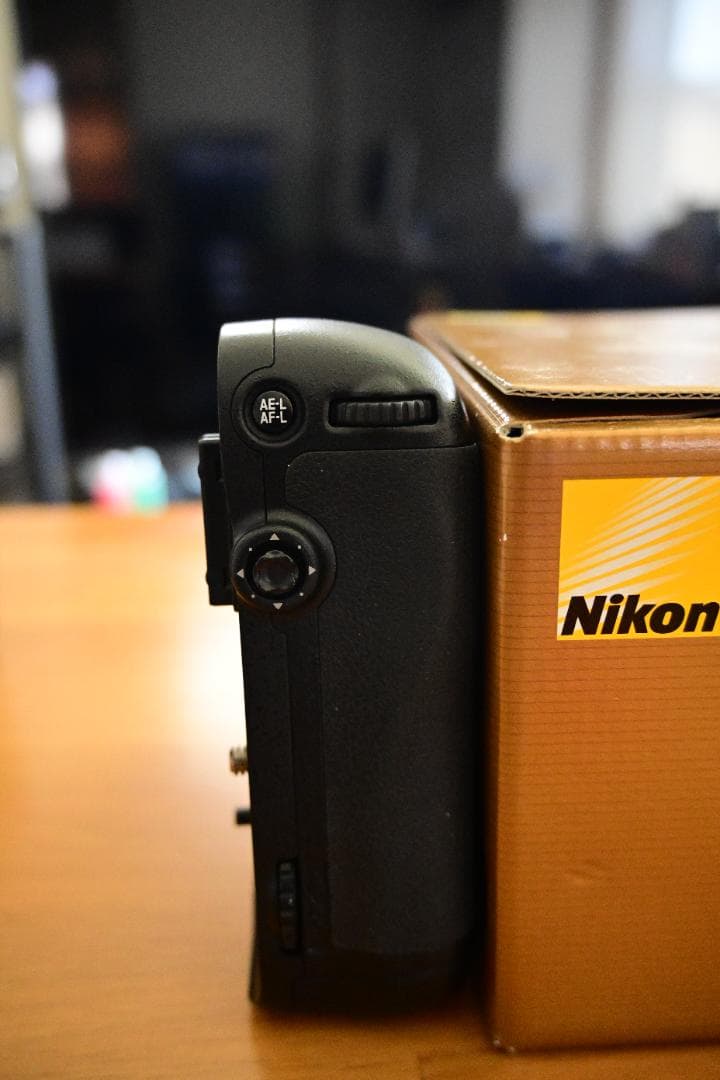 【美品】NikonD7200 本体 縦位置グリップ SDカード2枚 元箱　他多数