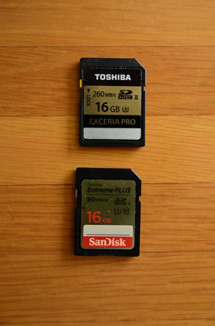 【美品】NikonD7200 本体 縦位置グリップ SDカード2枚 元箱　他多数