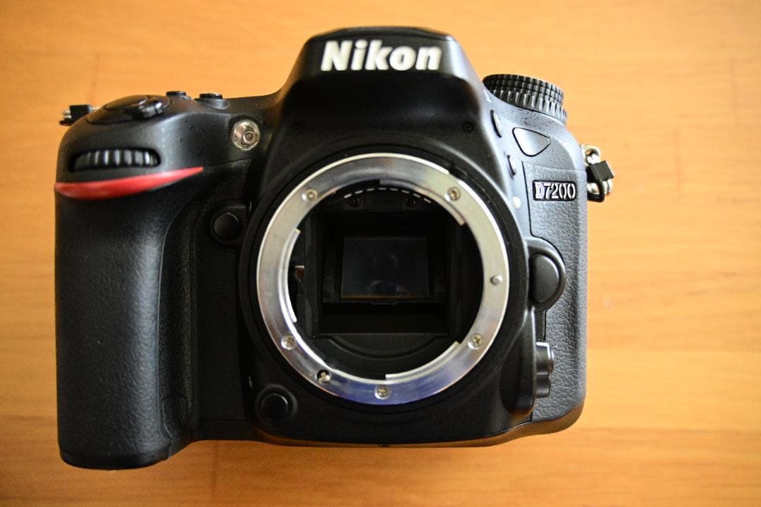 【美品】NikonD7200 本体 縦位置グリップ SDカード2枚 元箱　他多数