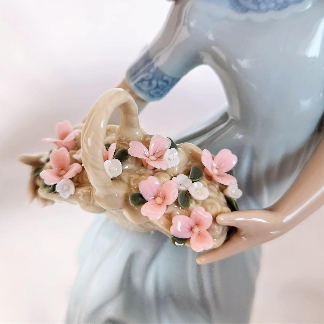 LLADROリヤドロNo.6130【春のお庭にかえって】【美品・専用箱・栞付き】