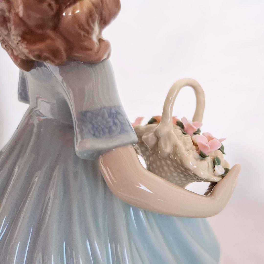 LLADROリヤドロNo.6130【春のお庭にかえって】【美品・専用箱・栞付き】