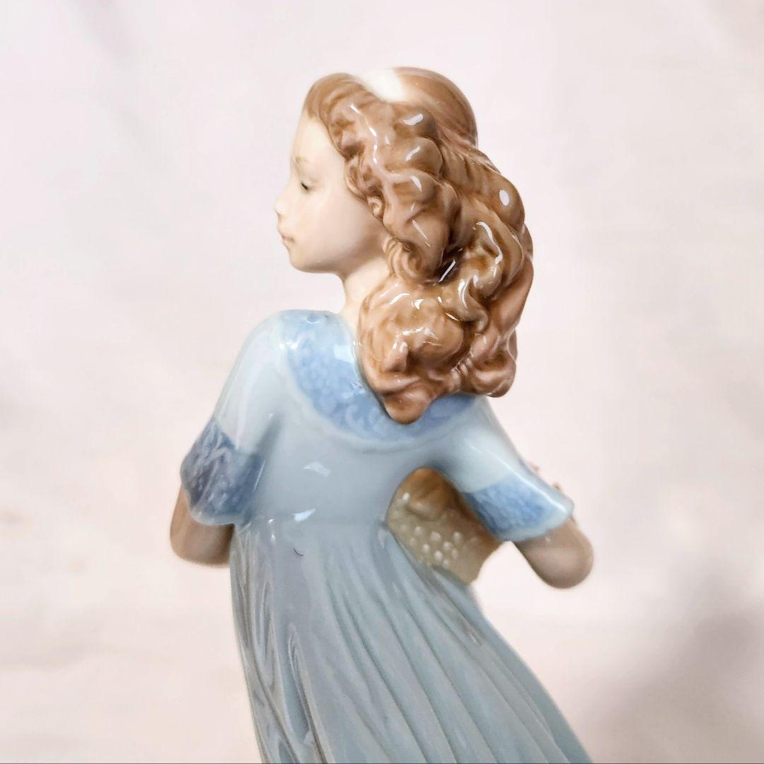 LLADROリヤドロNo.6130【春のお庭にかえって】【美品・専用箱・栞付き】