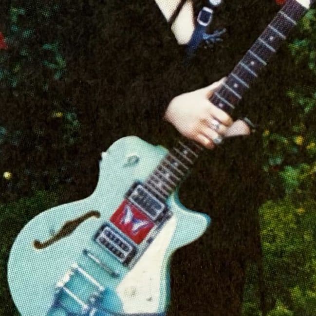 椎名林檎　蝶のステッカー