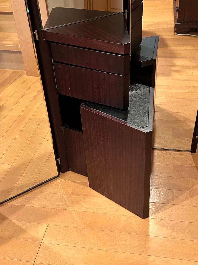 ❶Cassinaイタリア製貴賓ある姿見3面ドレッサー‼️大特価