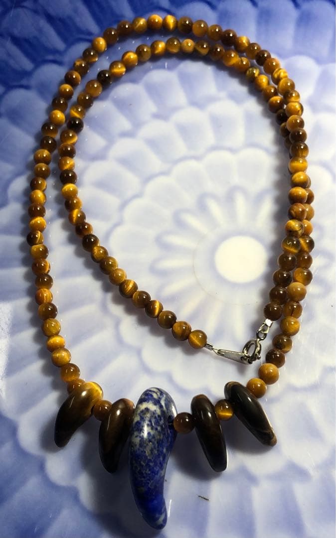 勾玉ネックレス虎目ラピスラズリマガタマ魔除け現品無料発送