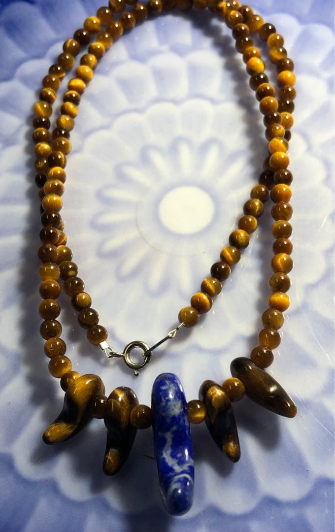 勾玉ネックレス虎目ラピスラズリマガタマ魔除け現品無料発送
