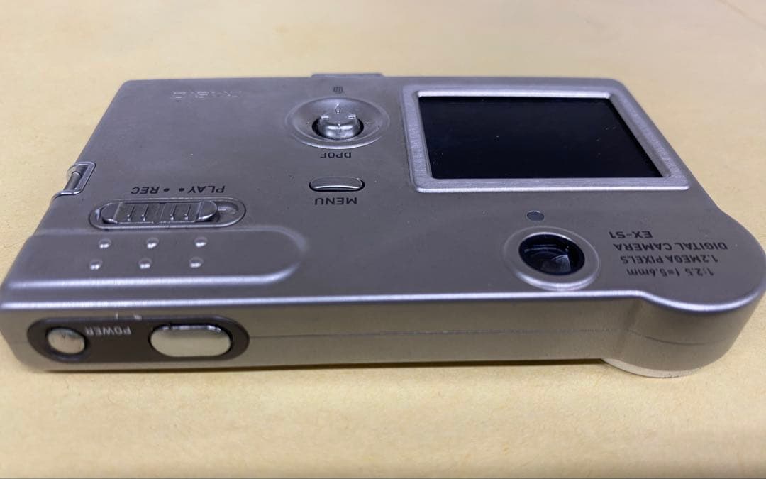 美品　初代EXILIM(エクシリム)EX-S1