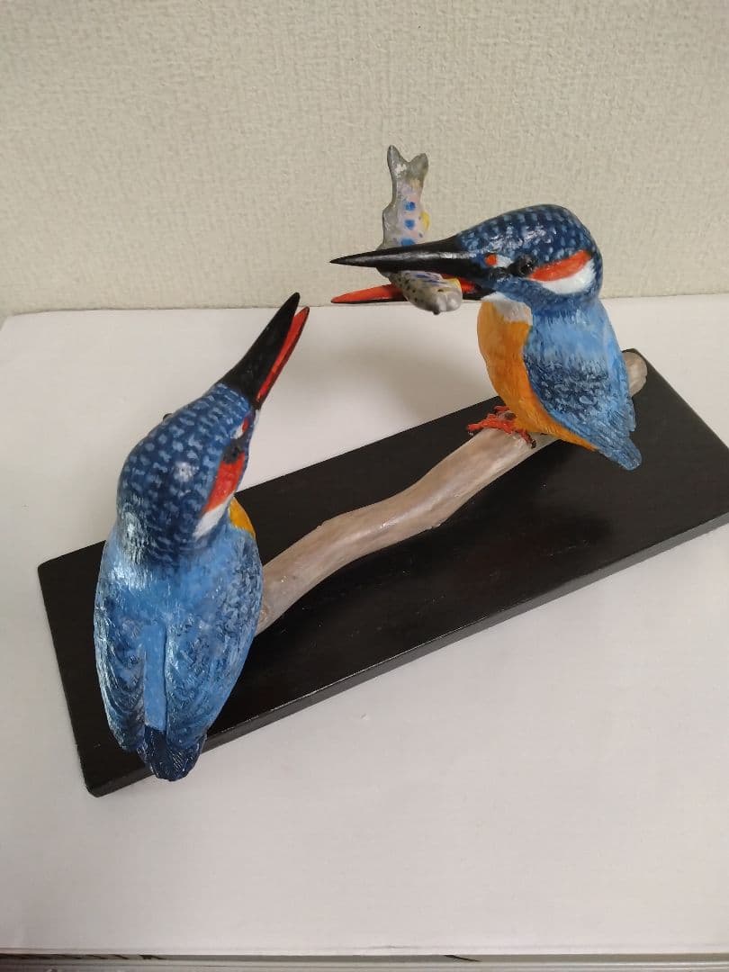 木彫りの野鳥のオブジェ(つがいのカワセミ)