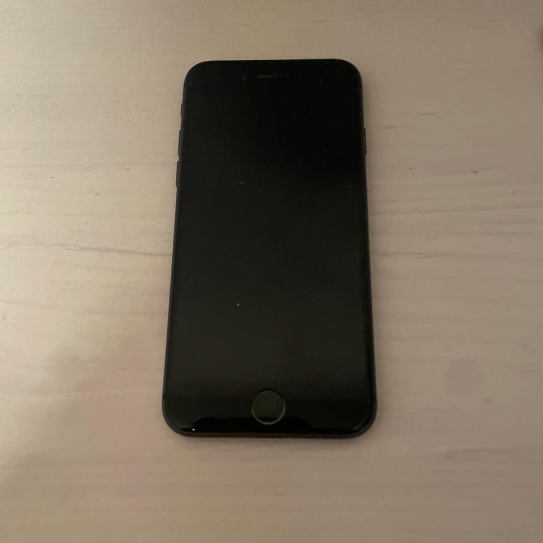 iPhone8 本体　64G