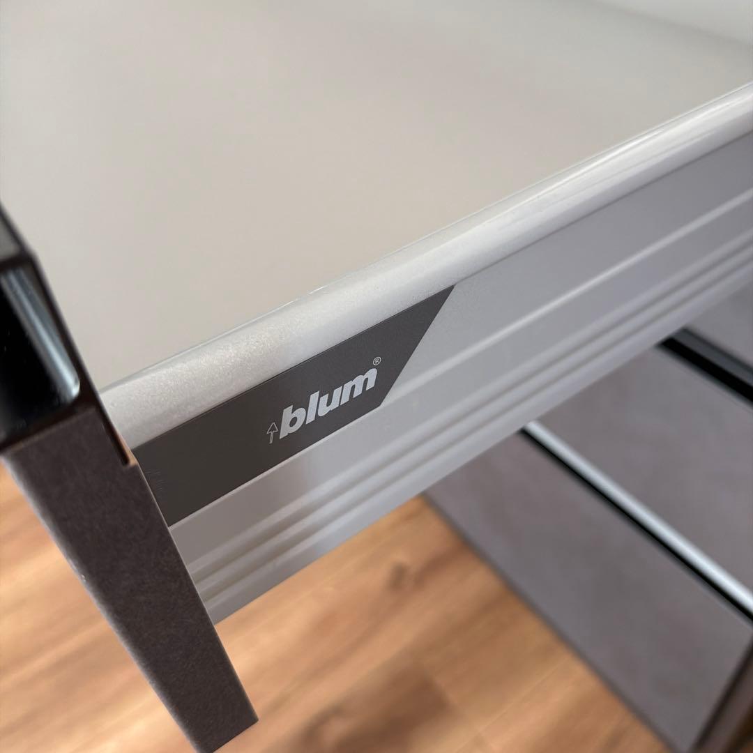 ニトリ チェルシー カップボード/キッチンボード　食器棚　カウンター