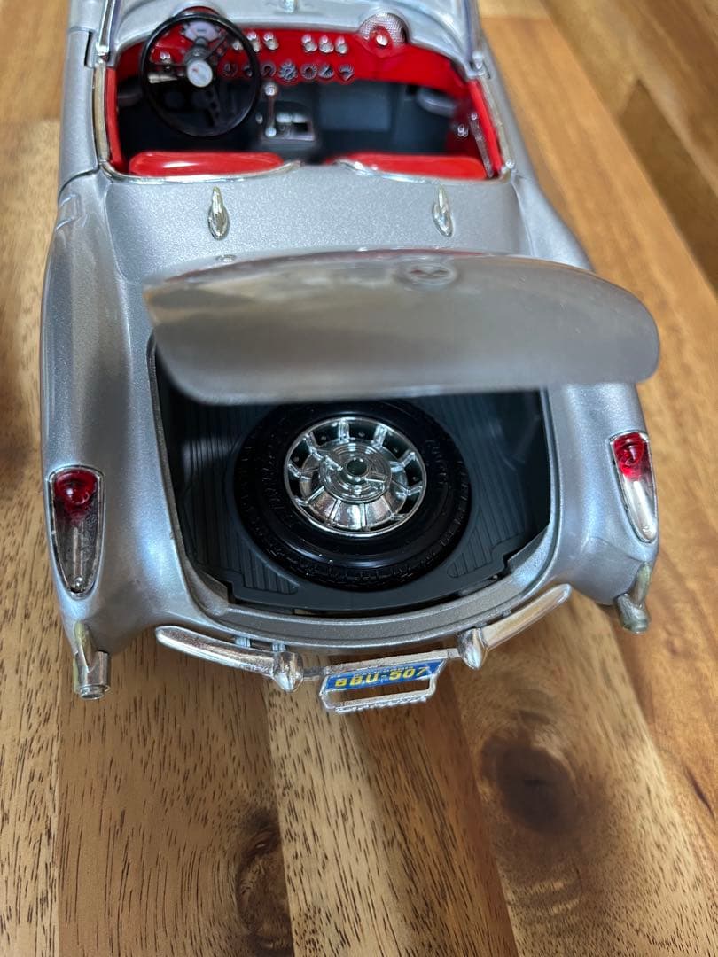 シボレーコルベット オープンカー シルバー/レッド