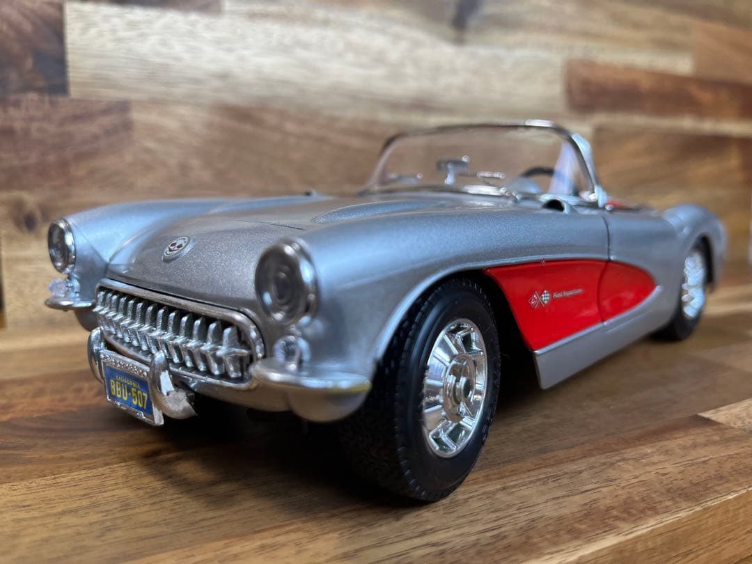 シボレーコルベット オープンカー シルバー/レッド