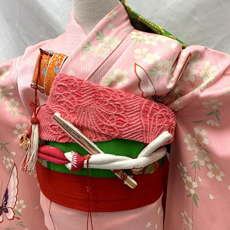 504ag8□七五三 七歳 女児 着物&袋帯&長襦袢 金駒刺繍 蝶□美品