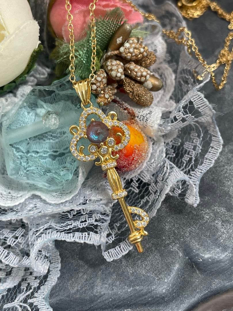 【saphiret】アンティークサフィレット　keyネックレス　ゴールド