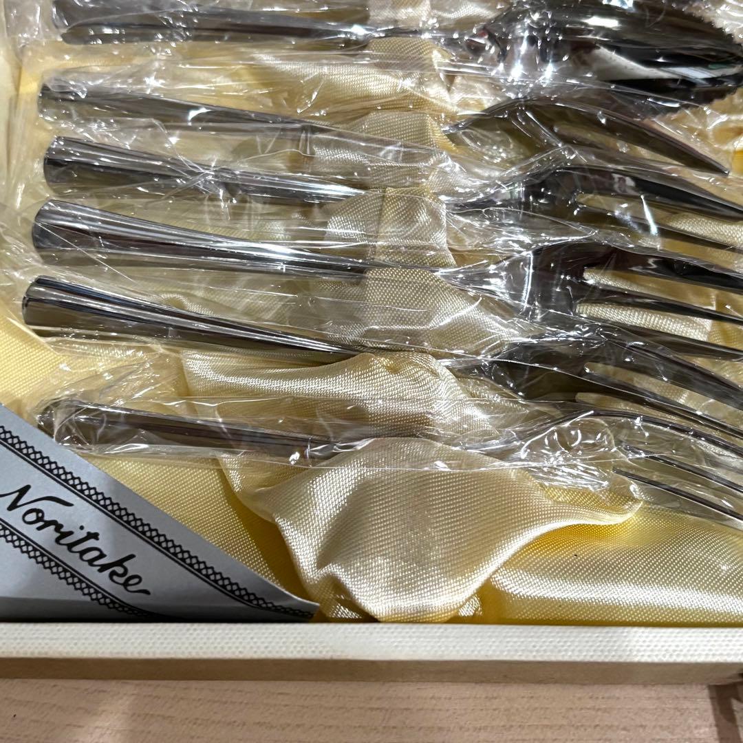 【新品】　Noritake ノリタケ　シルクロード カトラリーセット　21点