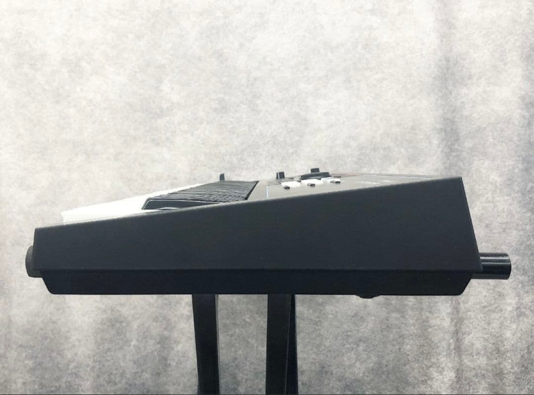 Roland Juno-DS シンセサイザー　ピアノ