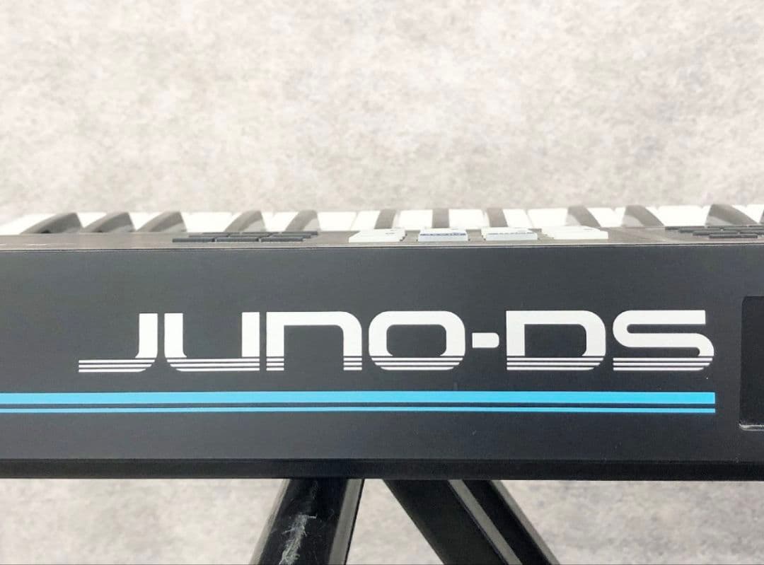 Roland Juno-DS シンセサイザー　ピアノ