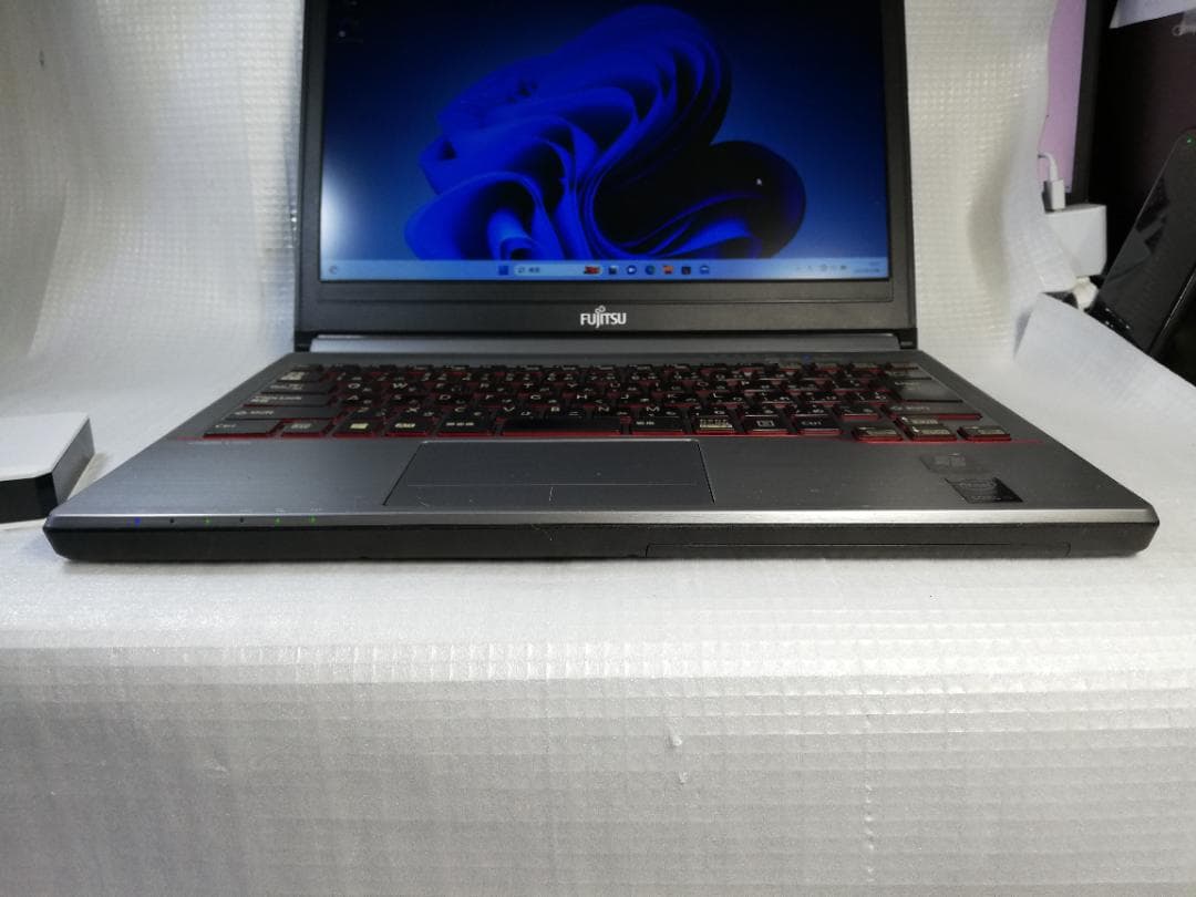 富士通 LIFEBOOK E734/H Windows11/office2016