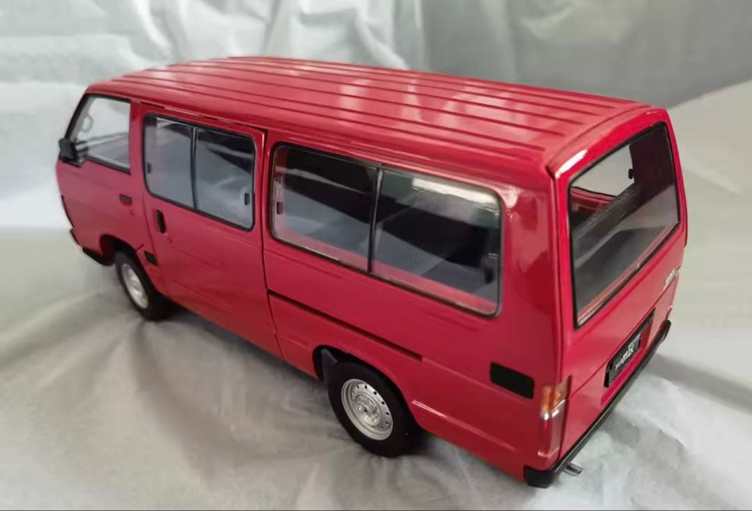 1/18 ハイエース YH50 合金製 自動車 ダイキャスト メタル モデル