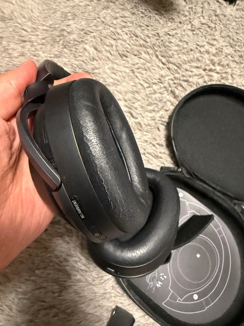 Sony WH-1000XM2ワイヤレスヘッドホン 黒 付属品あり