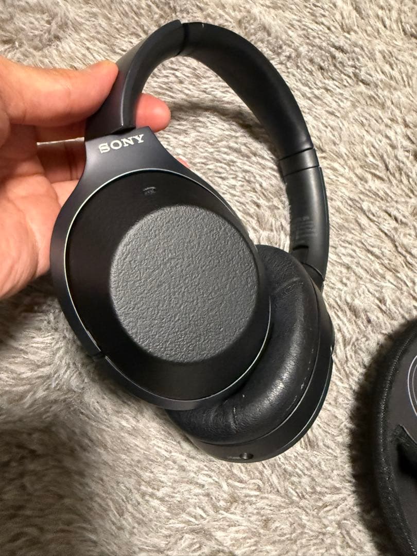 Sony WH-1000XM2ワイヤレスヘッドホン 黒 付属品あり