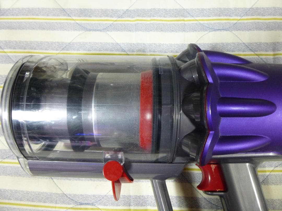 年末の大掃除に　ダイソンSV18　動作確認済み本体　キズの少ない並品　エコ41分