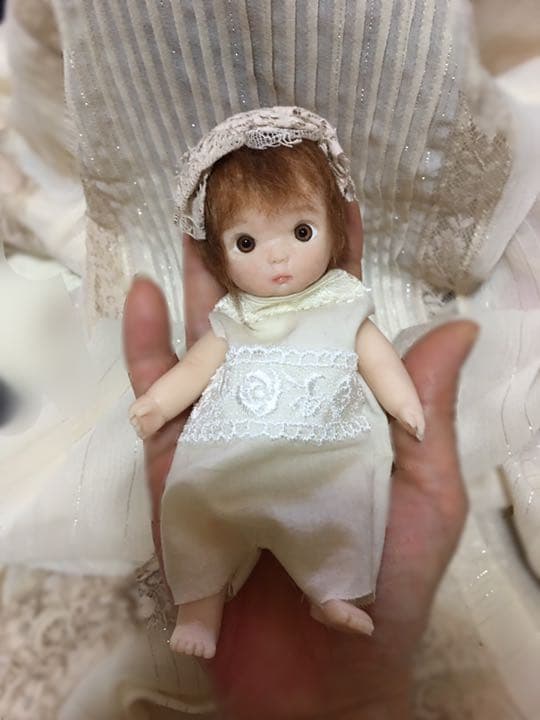 ミニサイズの女の子 身長約15センチ